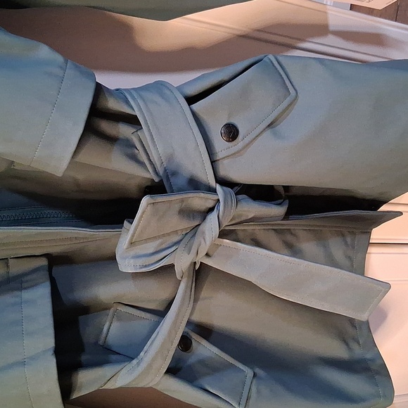 NWT Vince Camuto Teal Trench Coat Size Medium - Picture 3 of 9